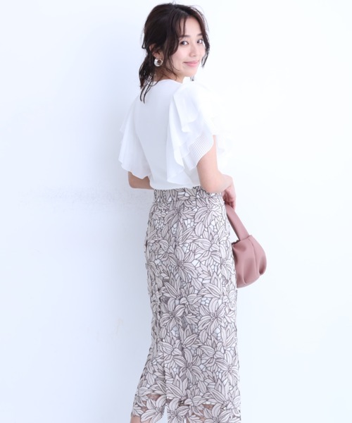 JUSGLITTY（ジャスグリッティー）の「ラッフルスリーブニット