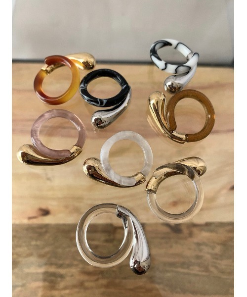mou(モウ)の「トップカラークリアリング(リング・レディース・シルバー/ゴールド/ブラウン/イエロー/ピンク/ブラック/ホワイト/ホワイト系その他・FREE)」の6枚目の写真