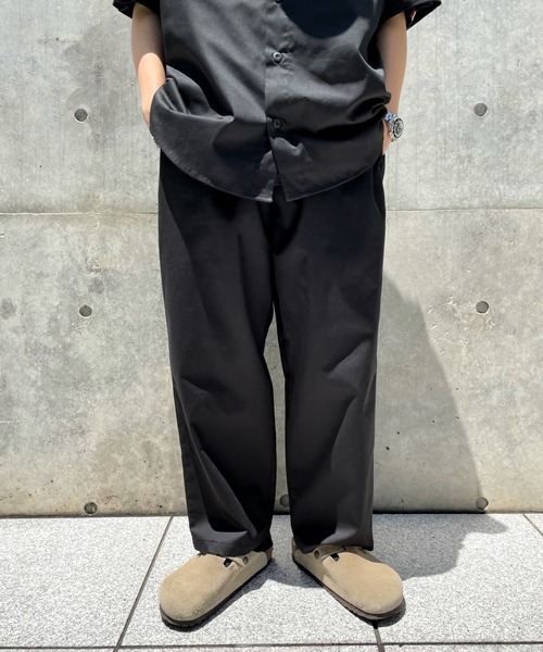 WHO'S WHO gallery(フーズフーギャラリー)の「【KOOKY'N/クーキー】サファリツイルイージーパンツ(その他パンツ・メンズ・ブラック/ベージュ/カーキ/インディゴブルー・FREE)」の2枚目の写真