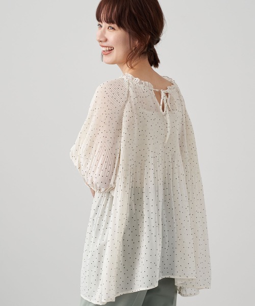 earth music&ecology(アースミュージックアンドエコロジー)の「シフォンプリーツ2wayブラウス *(シャツ/ブラウス・レディース・ブラック/アイボリー/ミント/ドット/ライトベージュ/ブラック系その他5・FREE)」の6枚目の写真