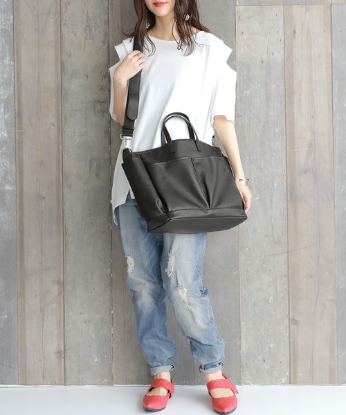 osharewalker（オシャレウォーカー）の「【廃盤】『大容量2wayデザインバッグ』（トートバッグ・レディース・アイボリー/ブラック/キャメル・FREE）」の6枚目の写真