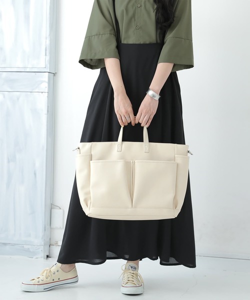 osharewalker（オシャレウォーカー）の「【廃盤】『大容量2wayデザインバッグ』（トートバッグ・レディース・アイボリー/ブラック/キャメル・FREE）」の21枚目の写真