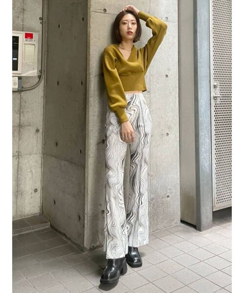 EMODA（エモダ）の「フロントタックフレアパンツ（その他パンツ・レディース・ブラック/オレンジ/グリーン/その他・SMALL/MEDIUM）」の8枚目の写真