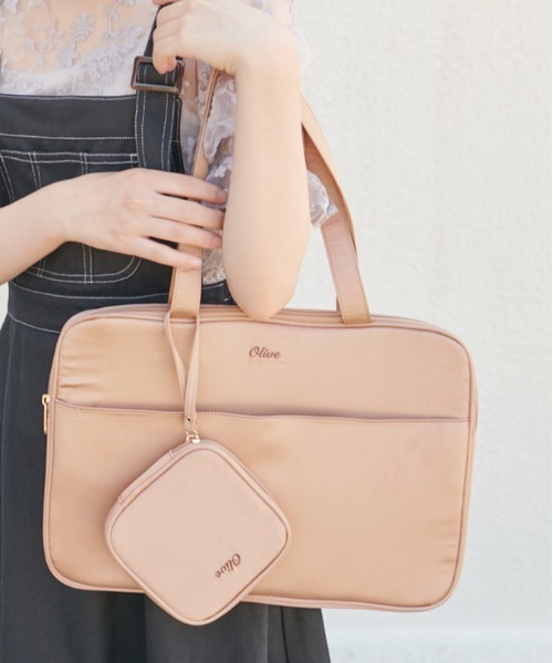 OLIVE des OLIVE（オリーブデオリーブ）の「OLIVEバッテリーポーチ