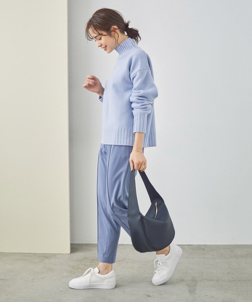 ROPE'(ロペ)の「【一部WEB限定】タスマニアウールボトルネックタイトプルオーバーニット(ニット/セーター・レディース・チャコールグレー/ホワイト/ベージュ/ライトグリーン/カーキ/サックスブルー/ラベンダー・38)」の20枚目の写真