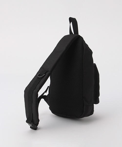 XLARGE KIDS（エクストララージキッズ）の「ロゴボディバッグ（ボディバッグ/ウエストポーチ・キッズ・ブラック/ブルー・FREE）」の6枚目の写真