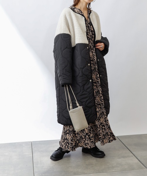 COLONY 2139(コロニートゥーワンスリーナイン)の「ボア×キルトノーカラーロングコート(ノーカラーコート・レディース・ブラック/カーキ/グレイッシュベージュ・FREE)」の2枚目の写真