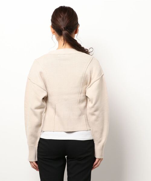 MOUSSY(マウジー)の「FITTED LINE V/N カーディガン(カーディガン/ボレロ・レディース・オレンジ/ライトベージュ/ダークネイビー・FREE)」の17枚目の写真