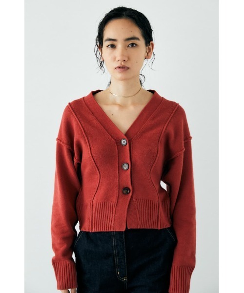MOUSSY(マウジー)の「FITTED LINE V/N カーディガン(カーディガン/ボレロ・レディース・オレンジ/ライトベージュ/ダークネイビー・FREE)」の6枚目の写真