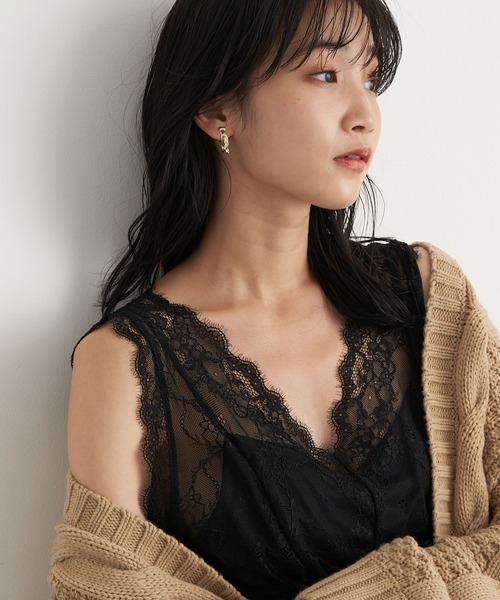 earth music&ecology（アースミュージックアンドエコロジー）の「華奢レースカップ付インナー ＊（キャミソール・レディース・ブラック/アイボリー/モカ/ピンクベージュ・S/M）」の2枚目の写真