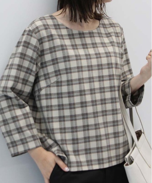 fleur by mint breeze(フルールバイミントブリーズ)の「ジョーゼット チェック柄 ブラウス(シャツ/ブラウス・レディース・ネイビー/ベージュ・L/3L/LL/4L/M/5L)」の17枚目の写真