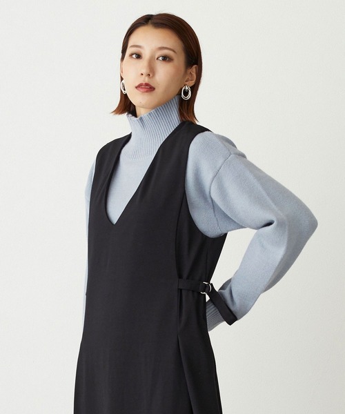 NICOLE white（ニコルホワイト）の「バックスリット ハイネックプルオーバー（ニット/セーター・レディース・オフホワイト/ブラック/モカ/ベージュ/サックスブルー・FREE）」の5枚目の写真