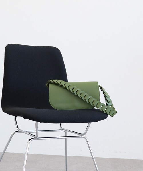 AMERICAN HOLIC(アメリカンホリック)の「編み込みワンハンドルショルダーバッグ(ハンドバッグ・レディース・ブラック/パープル/グリーン・FREE)」の5枚目の写真