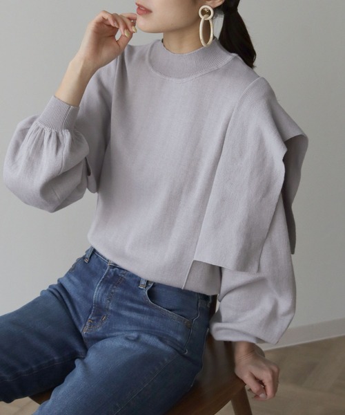 HER CLOSET（ハークローゼット）の「【shemoshelly】フレアパーツボリュームスリーブニット（ニット/セーター・レディース・ライトグレー/ライトブルー/ブラック/グリーン/アイボリー・M）」の4枚目の写真