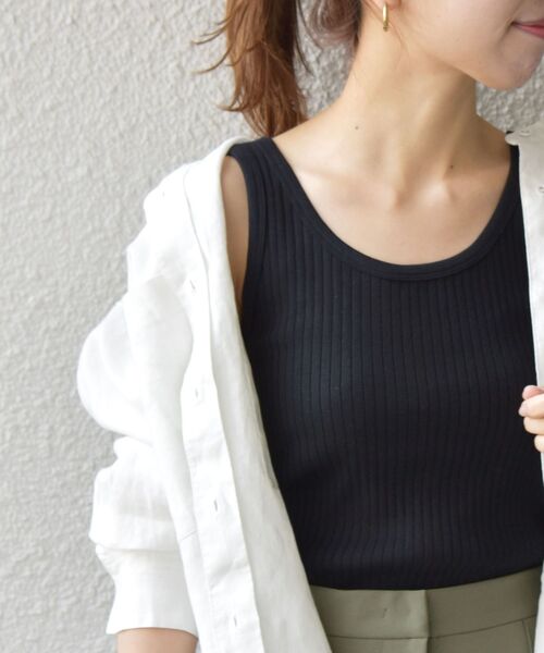 SHIPS any（シップス エニィ）の「SHIPS any:〈ウォッシャブル〉テレコ タンク トップ2（タンクトップ・レディース・ホワイト/ブラック/カーキ/オレンジ/その他・ONE SIZE）」の3枚目の写真