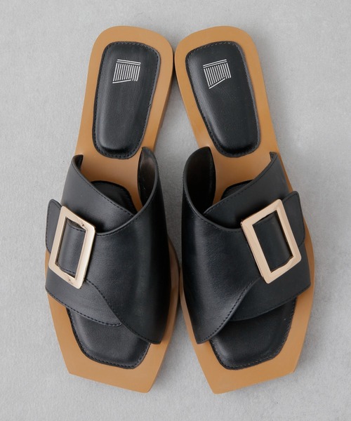 COLONY 2139（コロニートゥーワンスリーナイン）の「スクエアバックルサンダル（サンダル・レディース・ブラック/オフホワイト・24.5/22.5/23.5）」の7枚目の写真