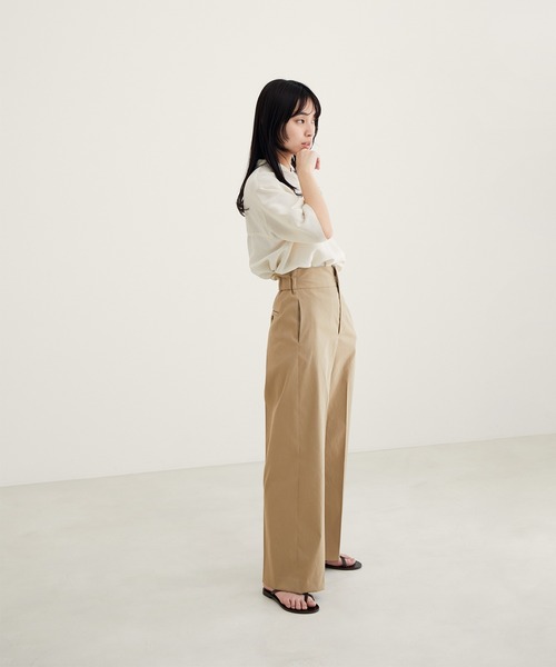 SALON adam et rope'(サロン アダム エ ロペ)の「【ご好評につき完売色&新色追加!】【洗える・UVケア・接触冷感】コットンライクスタイルアップパンツ(その他パンツ・レディース・ベージュ/ブラック/ピンク/イエロー系その他3・M/S/X-SMALL)」の12枚目の写真