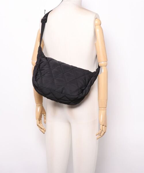 STYLEBLOCK（スタイルブロック）の「キルティングデザインショルダーバッグ（ショルダーバッグ・レディース・ホワイト/ブラック・FREE）」の6枚目の写真