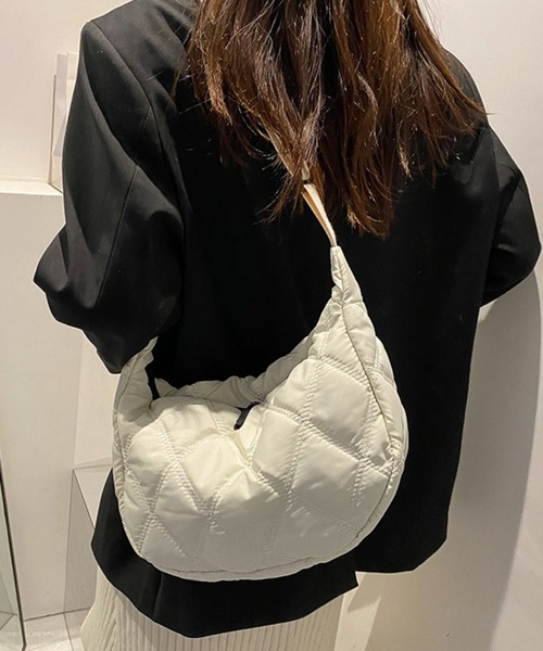 STYLEBLOCK(スタイルブロック)の「キルティングデザインショルダーバッグ(ショルダーバッグ・レディース・ホワイト/ブラック・FREE)」の10枚目の写真