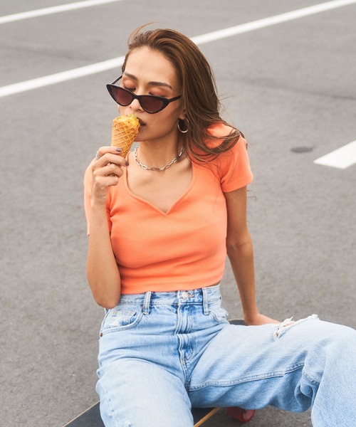 BLONDEY（ブロンディ）の「ハートネックパフスリーブトップス（Tシャツ/カットソー・レディース・ホワイト/ブラック/オレンジ・FREE）」の5枚目の写真