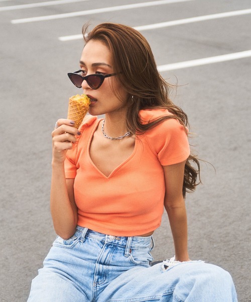 BLONDEY（ブロンディ）の「ハートネックパフスリーブトップス（Tシャツ/カットソー・レディース・ホワイト/ブラック/オレンジ・FREE）」の9枚目の写真