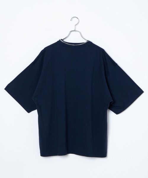 WEGO（ウィゴー）の「WEGO/アクセ付きカレッジ半袖Tシャツ（Tシャツ/カットソー・メンズ・ダークグリーン/ホワイト/ネイビー・MEDIUM/LARGE）」の20枚目の写真