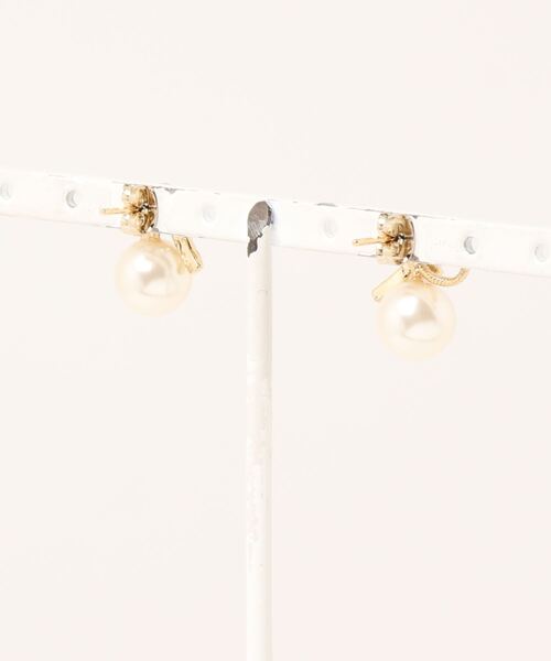 Three Four Time(スリーフォータイム)の「パールリボンピアス【結婚式/パーティ/フォーマル/デイリー】(ピアス(両耳用)・レディース・ゴールド/シルバー・FREE)」の4枚目の写真