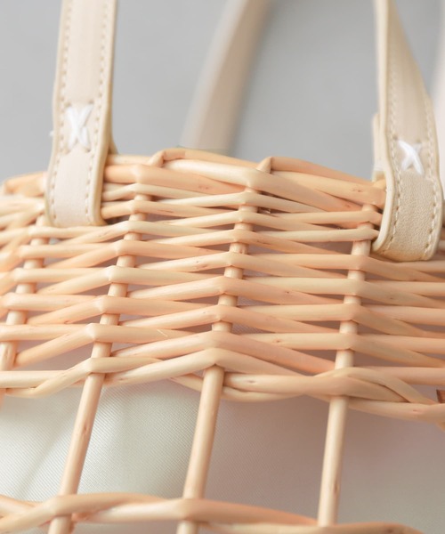 osharewalker（オシャレウォーカー）の「『編み柳巾着カゴバッグ』（かごバッグ・レディース・ブラック/アイボリー・FREE）」の5枚目の写真