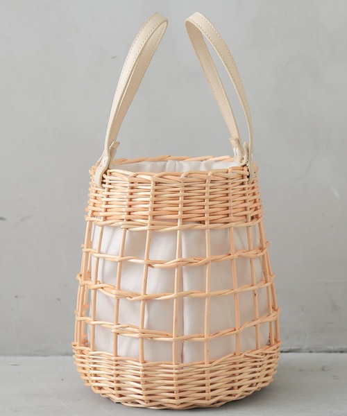 osharewalker（オシャレウォーカー）の「『編み柳巾着カゴバッグ』（かごバッグ・レディース・ブラック/アイボリー・FREE）」の16枚目の写真