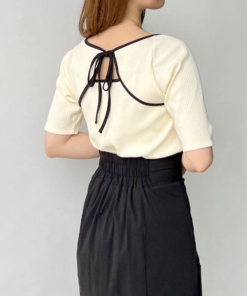 mysty woman（ミスティウーマン）の「バックオープンパイピングプルオーバー 297713（Tシャツ/カットソー・レディース・ブラック/オフホワイト/ベージュ・FREE）」の18枚目の写真