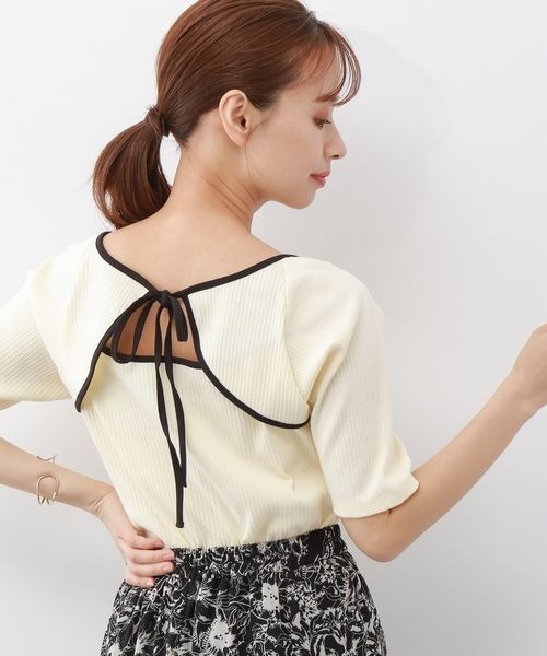 mysty woman（ミスティウーマン）の「バックオープンパイピングプルオーバー 297713（Tシャツ/カットソー・レディース・ブラック/オフホワイト/ベージュ・FREE）」の5枚目の写真