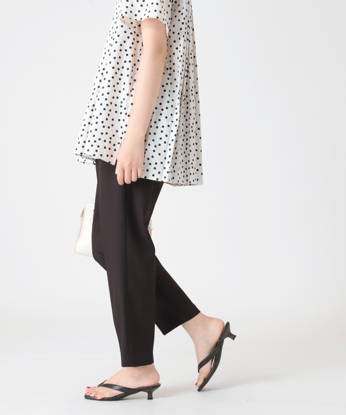 B.C STOCK（ベーセーストック）の「カラーテーパードパンツ（スラックス・レディース・グリーン/ホワイト/ベージュ/ブラック/ピンク・MEDIUM/SMALL）」の7枚目の写真