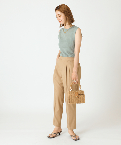 B.C STOCK（ベーセーストック）の「カラーテーパードパンツ（スラックス・レディース・グリーン/ホワイト/ベージュ/ブラック/ピンク・MEDIUM/SMALL）」の14枚目の写真