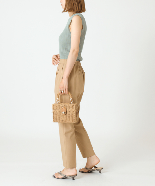 B.C STOCK（ベーセーストック）の「カラーテーパードパンツ（スラックス・レディース・グリーン/ホワイト/ベージュ/ブラック/ピンク・MEDIUM/SMALL）」の15枚目の写真