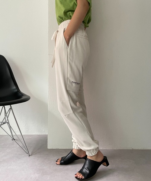 SUPERTHANKS（スーパーサンクス）の「【SUPERTHANKS / スーパーサンクス】VENTILATION JOG パンツ（スウェットパンツ・レディース・ブラック/クリーム・SMALL/X-SMALL）」の5枚目の写真