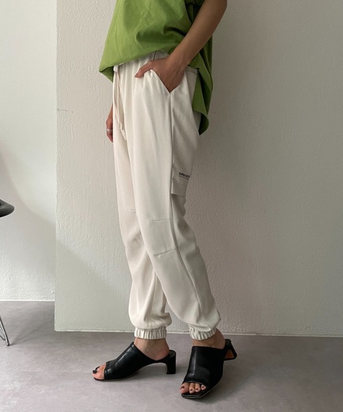 SUPERTHANKS（スーパーサンクス）の「【SUPERTHANKS / スーパーサンクス】VENTILATION JOG パンツ（スウェットパンツ・レディース・ブラック/クリーム・SMALL/X-SMALL）」の9枚目の写真