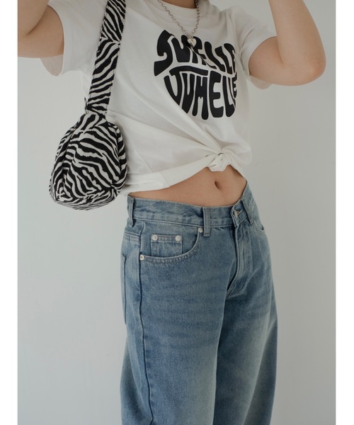 JUMELLE(ジュメロ)の「ローライズデニムパンツ(デニムパンツ・レディース・ブルー・SMALL/MEDIUM)」の22枚目の写真