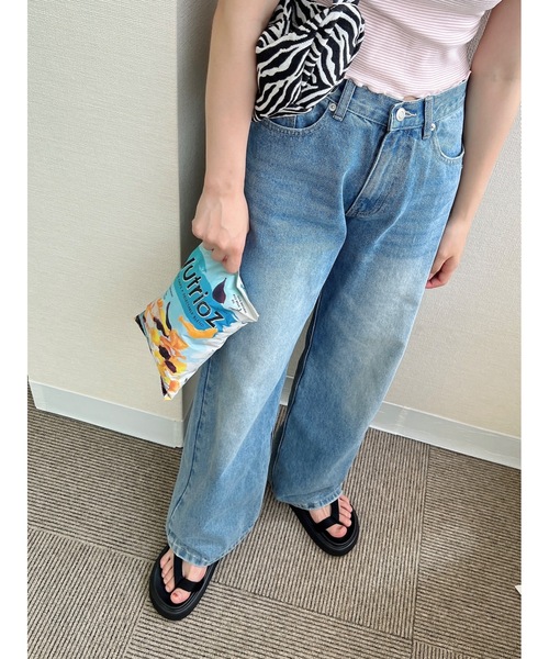 JUMELLE(ジュメロ)の「ローライズデニムパンツ(デニムパンツ・レディース・ブルー・SMALL/MEDIUM)」の3枚目の写真