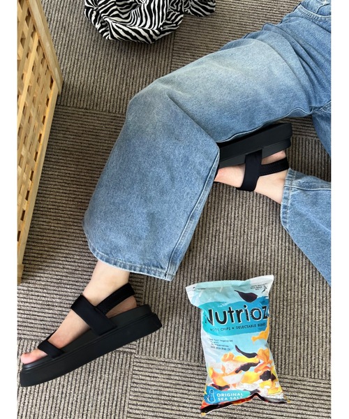 JUMELLE(ジュメロ)の「ローライズデニムパンツ(デニムパンツ・レディース・ブルー・SMALL/MEDIUM)」の9枚目の写真