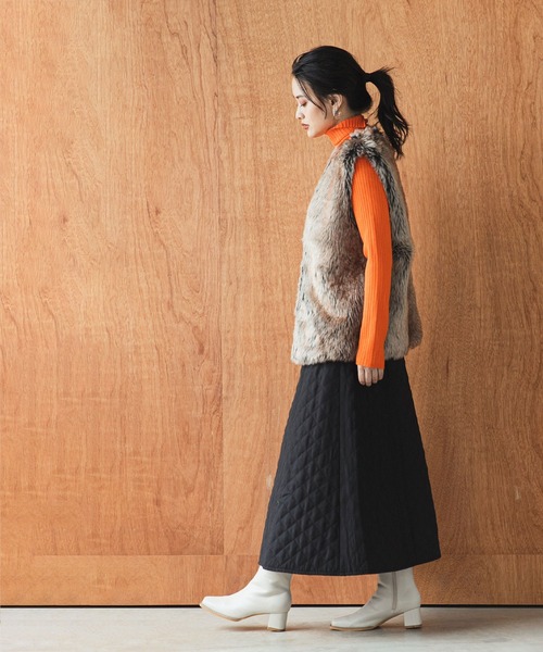 bohmal(ボマール)の「ロングスリーブカラフルリブタートルニット(ニット/セーター・レディース・ブラック/パープル/オフホワイト/ピンク/ライム/オレンジ/ロイヤルブルー/スカイブルー/ホワイト×ブラック/レッド/イエロー/グリーン/グレイッシュブルー/スモークピンク/グレー・FREE)」の18枚目の写真