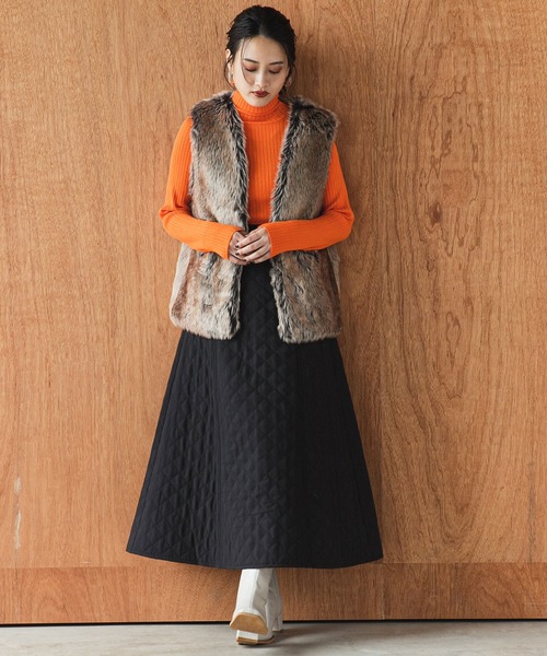 bohmal(ボマール)の「ロングスリーブカラフルリブタートルニット(ニット/セーター・レディース・ブラック/パープル/オフホワイト/ピンク/ライム/オレンジ/ロイヤルブルー/スカイブルー/ホワイト×ブラック/レッド/イエロー/グリーン/グレイッシュブルー/スモークピンク/グレー・FREE)」の19枚目の写真