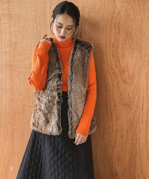 bohmal(ボマール)の「ロングスリーブカラフルリブタートルニット(ニット/セーター・レディース・ブラック/パープル/オフホワイト/ピンク/ライム/オレンジ/ロイヤルブルー/スカイブルー/ホワイト×ブラック/レッド/イエロー/グリーン/グレイッシュブルー/スモークピンク/グレー・FREE)」の16枚目の写真