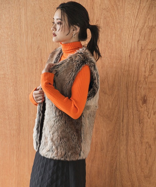 bohmal(ボマール)の「ロングスリーブカラフルリブタートルニット(ニット/セーター・レディース・ブラック/パープル/オフホワイト/ピンク/ライム/オレンジ/ロイヤルブルー/スカイブルー/ホワイト×ブラック/レッド/イエロー/グリーン/グレイッシュブルー/スモークピンク/グレー・FREE)」の17枚目の写真