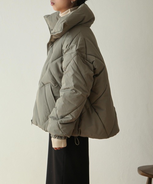 Chillfar(チルファー)の「ダイヤキルトBIG中綿ダウンジャケット(ダウンジャケット/コート・レディース・ブラック/カーキ/アイボリー・MEDIUM/LARGE)」の4枚目の写真