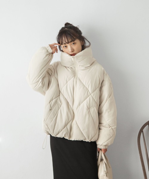 Chillfar(チルファー)の「ダイヤキルトBIG中綿ダウンジャケット(ダウンジャケット/コート・レディース・ブラック/カーキ/アイボリー・MEDIUM/LARGE)」の22枚目の写真