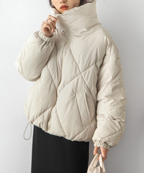 Chillfar(チルファー)の「ダイヤキルトBIG中綿ダウンジャケット(ダウンジャケット/コート・レディース・ブラック/カーキ/アイボリー・MEDIUM/LARGE)」の12枚目の写真