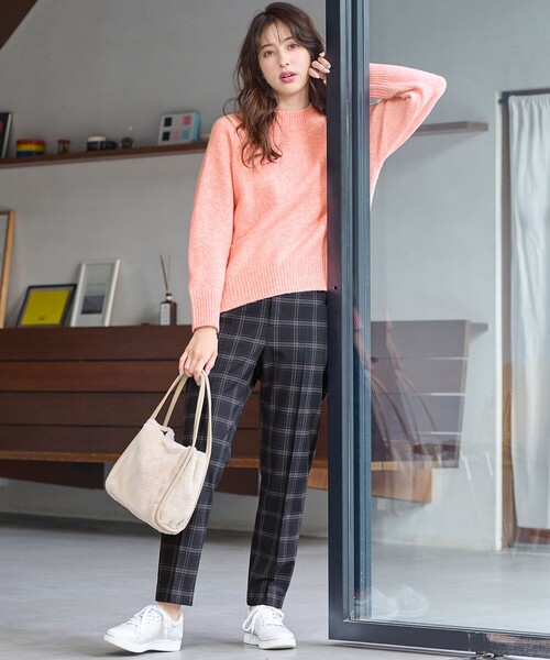 ANY SIS(エニィスィス)の「【洗える】ハイネックバックスリット ニット(ニット/セーター・レディース・スカイブルー系/ピンク系/ローズ系/黄土色系/アイボリー系・4)」の8枚目の写真
