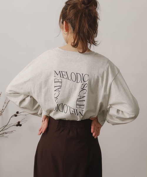 SENSE OF PLACE by URBAN RESEARCH（センスオブプレイスバイアーバンリサーチ）の「グラフィックロングTシャツ（Tシャツ/カットソー・レディース・オートミール/オフホワイト/グレー・ONE）」の4枚目の写真