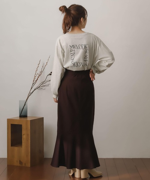 SENSE OF PLACE by URBAN RESEARCH（センスオブプレイスバイアーバンリサーチ）の「グラフィックロングTシャツ（Tシャツ/カットソー・レディース・オートミール/オフホワイト/グレー・ONE）」の7枚目の写真