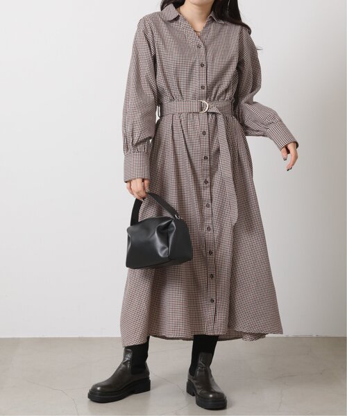 RAY CASSIN（レイカズン）の「チェック柄ウエストベルトスキッパーワンピース（シャツワンピース・レディース・ブラウン/レッド/グリーン/パープル・FREE）」の4枚目の写真